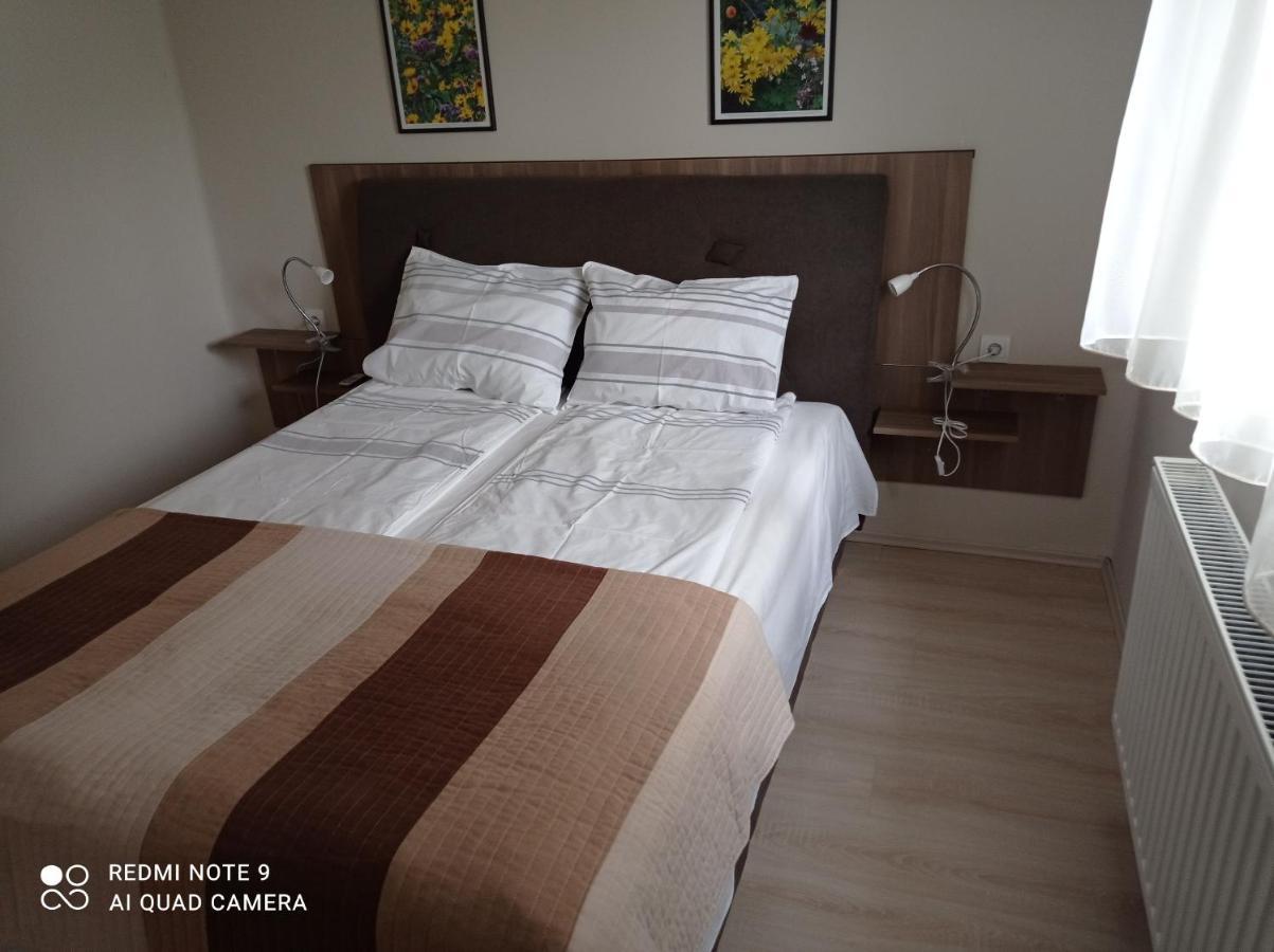Lux Apartman Balatonfured Exterior photo