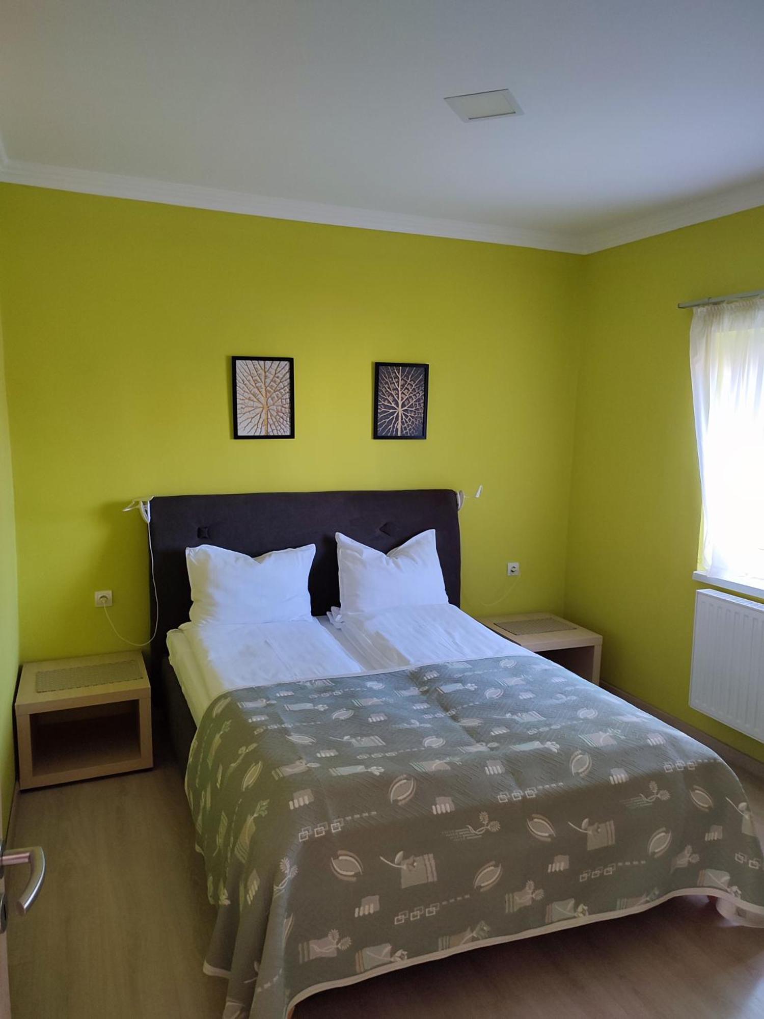 Lux Apartman Balatonfured Exterior photo