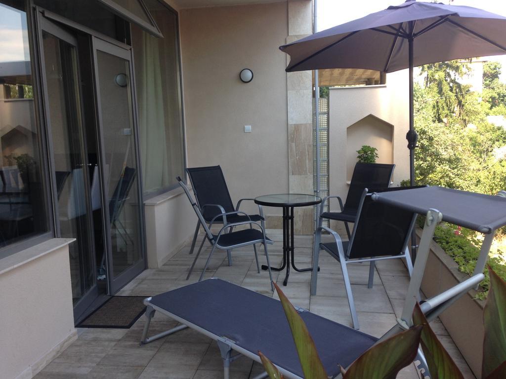 Lux Apartman Balatonfured Exterior photo